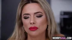 Afspelen Shalina Devine - Rijpe vrouw verleidt schuldenaar met anaal en pijpbeurt in hardcore huisvrouwenporno