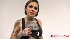 Redare Actrita porno misto se fute cu multa pasiune cu un vecin pervers