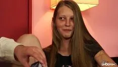 Jouer Vuole diventare una modella e fare sesso al primo appuntamento