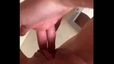 Jouer La demoiselle aime se masturber le vagin