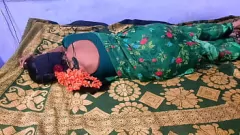 Oynat Desi Housewife'ın Samimi Hoşgörü: Amatör Çiftin Tutkulu Telugu Seks