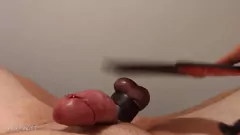 Afspelen Duitse pik wordt gemarteld: pijnlijke bal die zich uitstrekt en naar een verwoest orgasme reken