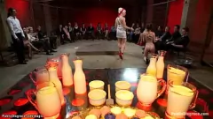 Odtwórz Publiczne upokorzenie pod prysznicem: międzyrasowa dominacja w grupie i ostre ruchanie z więzami i bólem